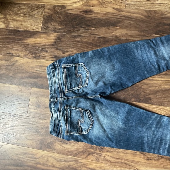 Silver Jeans - Picture 3 of 4